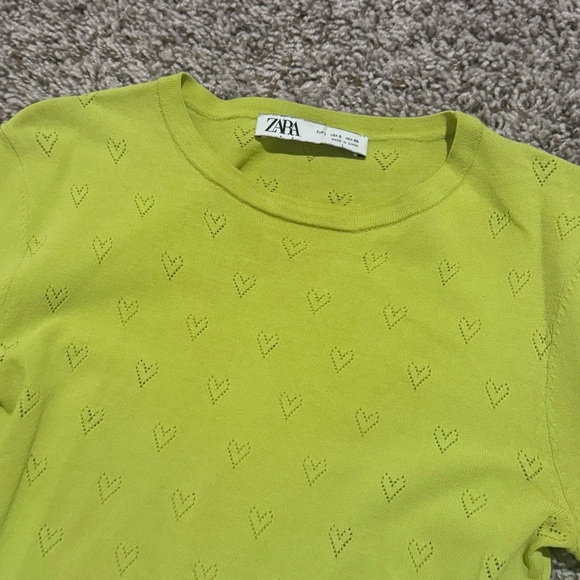 Zara Lime Sweater Top - Picture 2 of 3